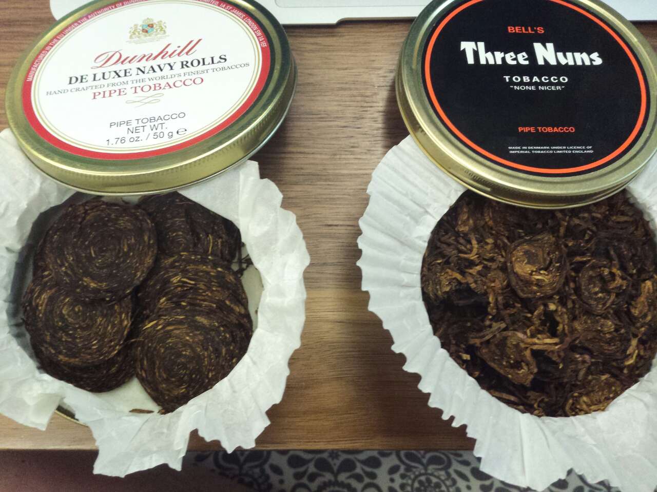 Three Nuns Original (三修女（三尼姑）) pipe tobacco image